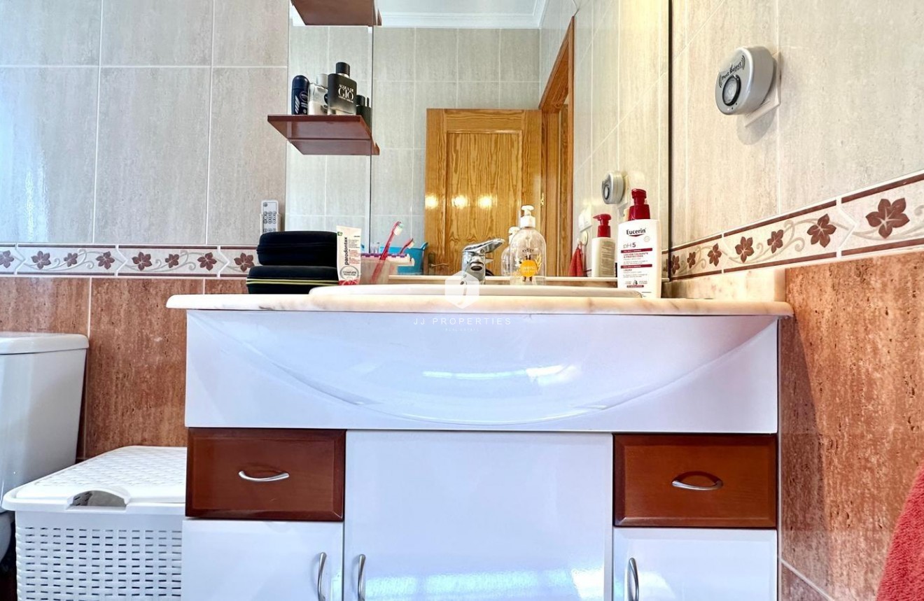 Z drugiej ręki - Villa -
Bigastro - Comunidad Valenciana