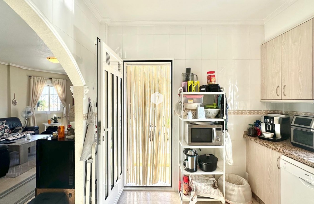 Z drugiej ręki - Villa -
Bigastro - Comunidad Valenciana