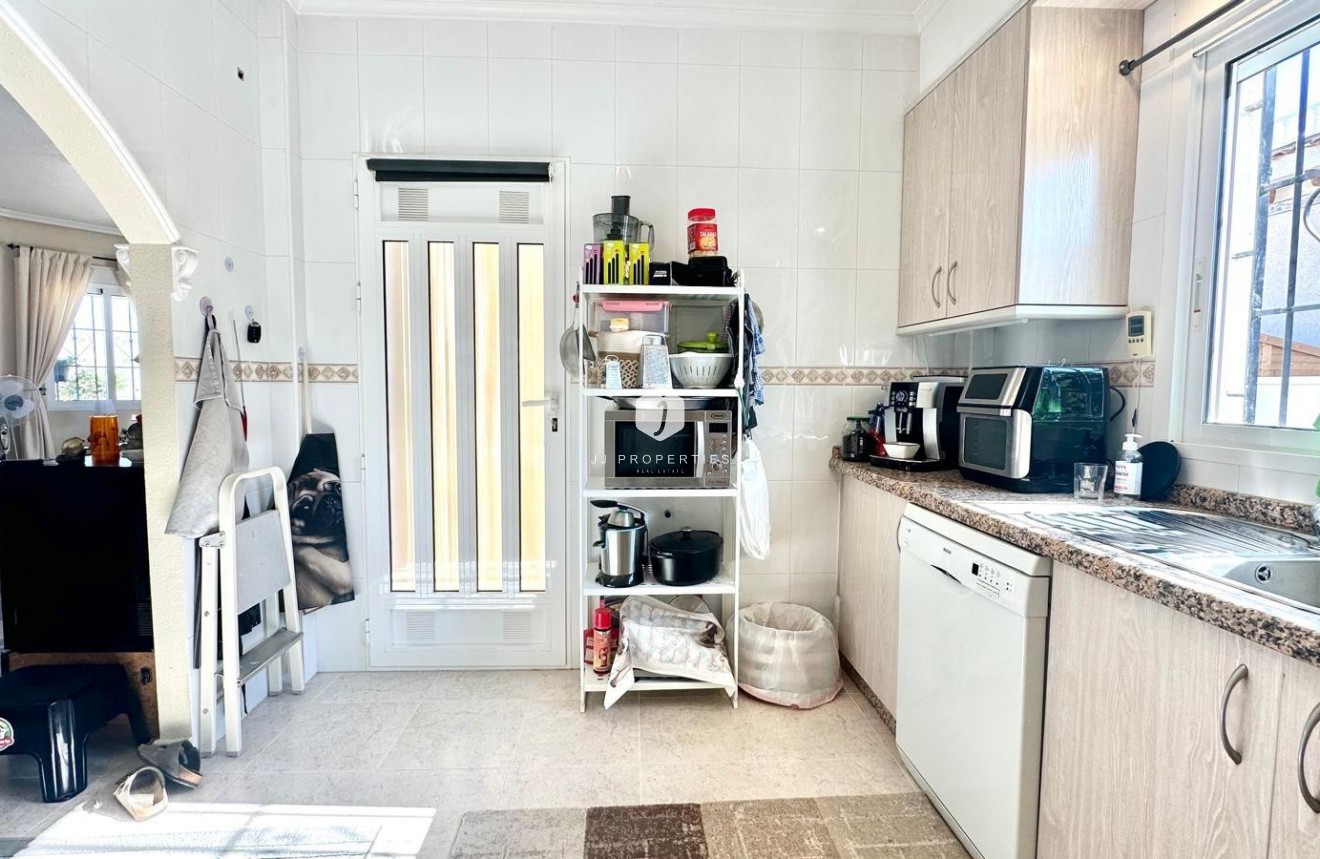 Z drugiej ręki - Villa -
Bigastro - Comunidad Valenciana