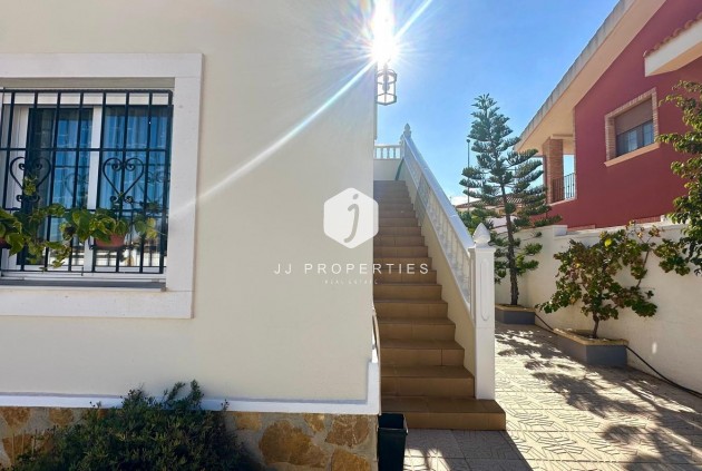 Z drugiej ręki - Villa -
Bigastro - Comunidad Valenciana