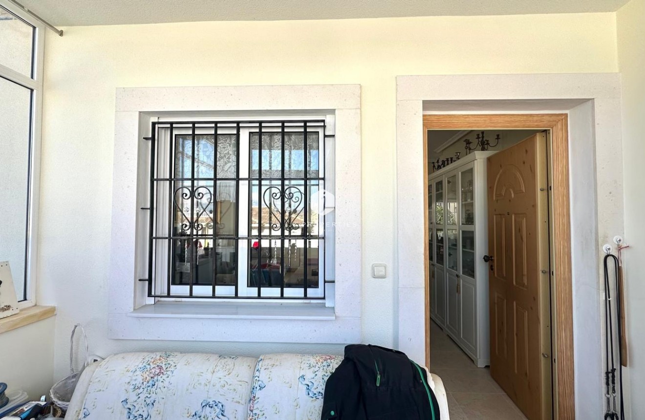 Z drugiej ręki - Villa -
Bigastro - Comunidad Valenciana