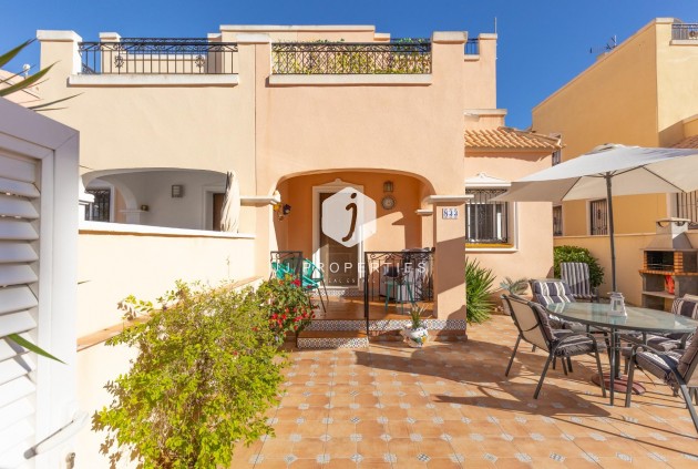 Z drugiej ręki - Szalet -
Orihuela Costa - PAU 8