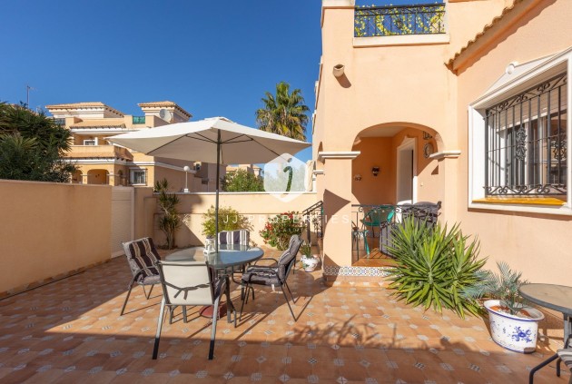 Z drugiej ręki - Szalet -
Orihuela Costa - PAU 8