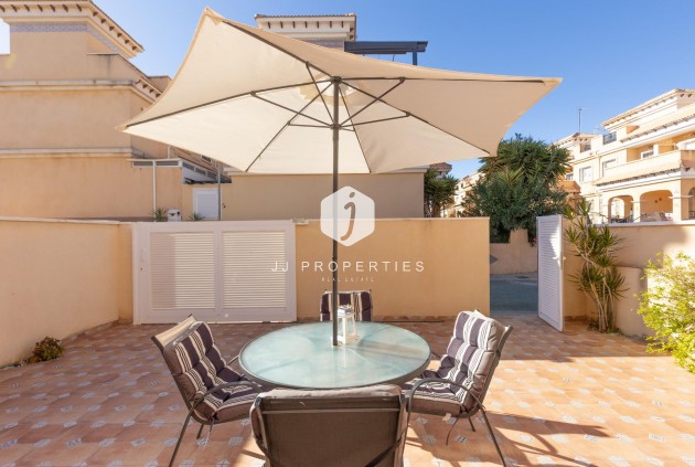 Z drugiej ręki - Szalet -
Orihuela Costa - PAU 8