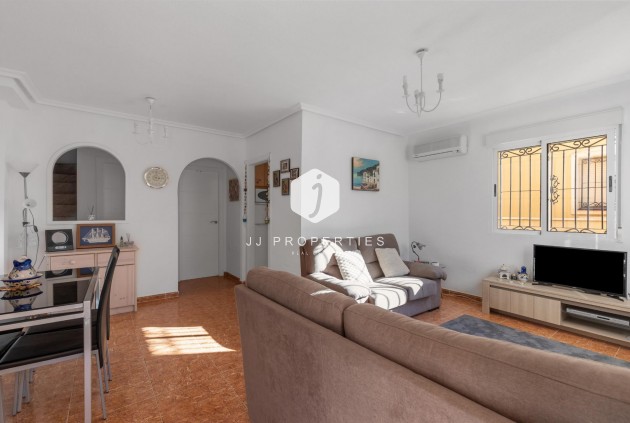 Z drugiej ręki - Szalet -
Orihuela Costa - PAU 8