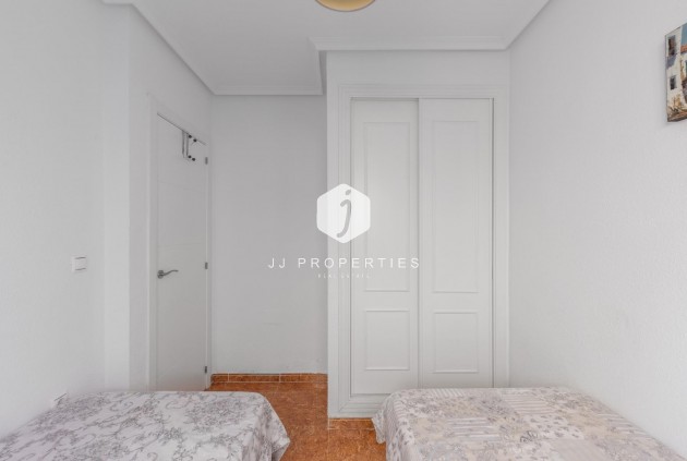 Z drugiej ręki - Szalet -
Orihuela Costa - PAU 8