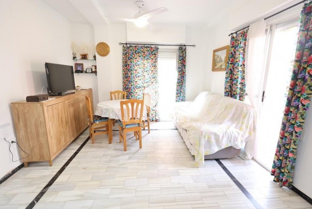 Z drugiej ręki - Mieszkanie w bloku -
Torrevieja - Costa Blanca