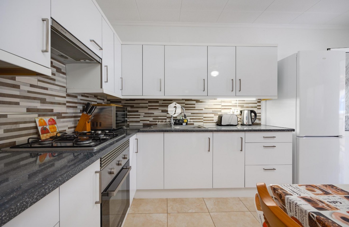 Z drugiej ręki - Szalet -
Torrevieja - La Siesta - El Salado - Torreta