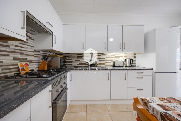 Z drugiej ręki - Szalet -
Torrevieja - La Siesta - El Salado - Torreta