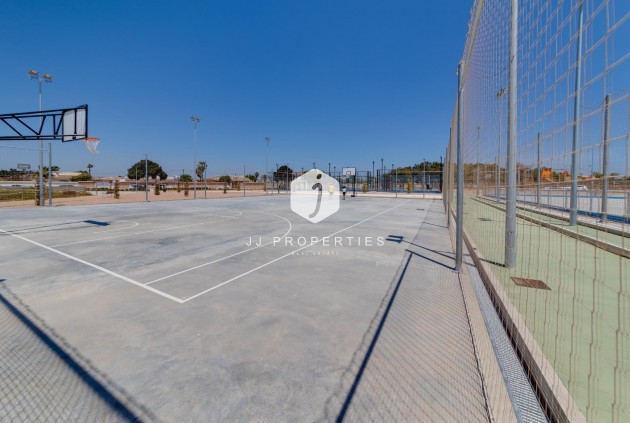 Z drugiej ręki - Szalet -
Torrevieja - La Siesta - El Salado - Torreta