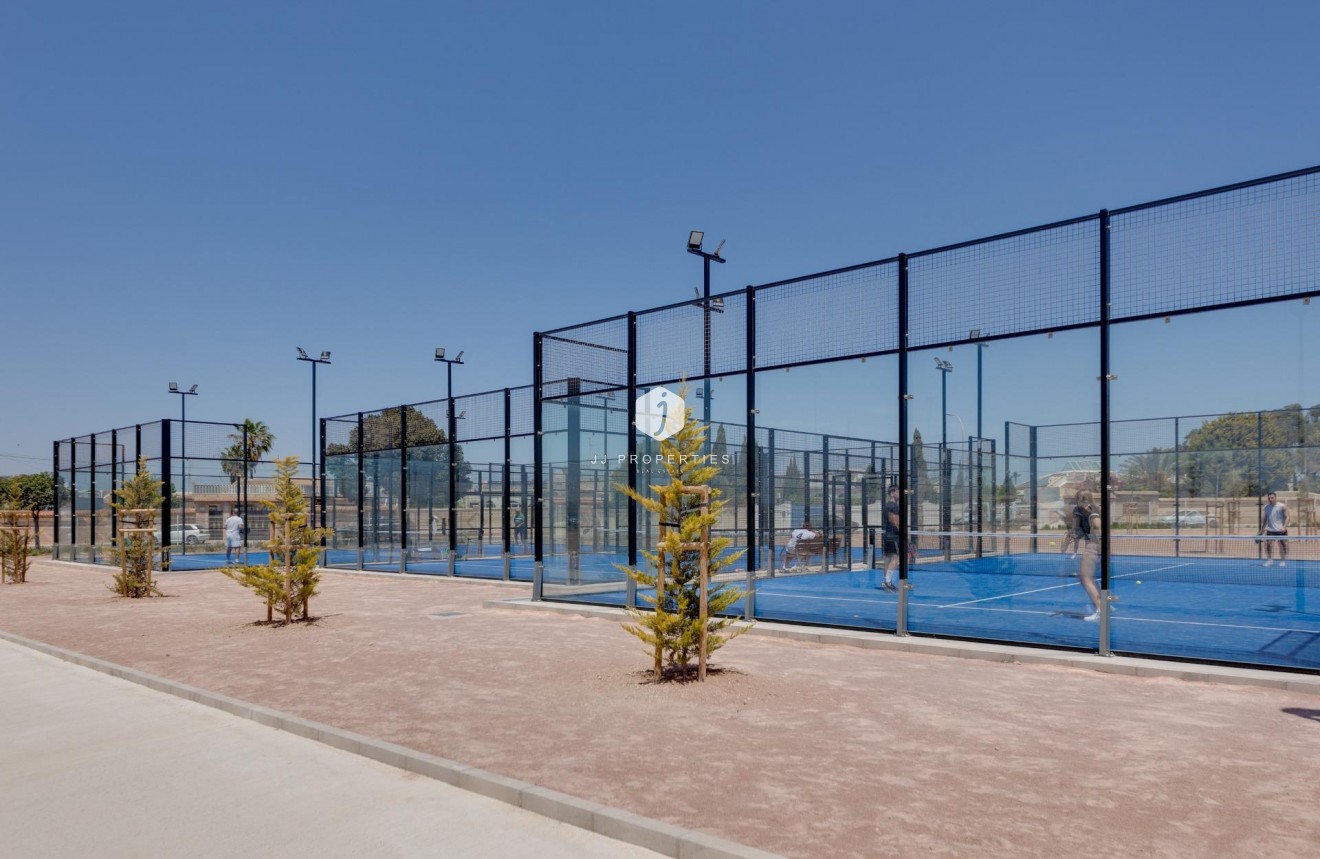 Z drugiej ręki - Szalet -
Torrevieja - La Siesta - El Salado - Torreta