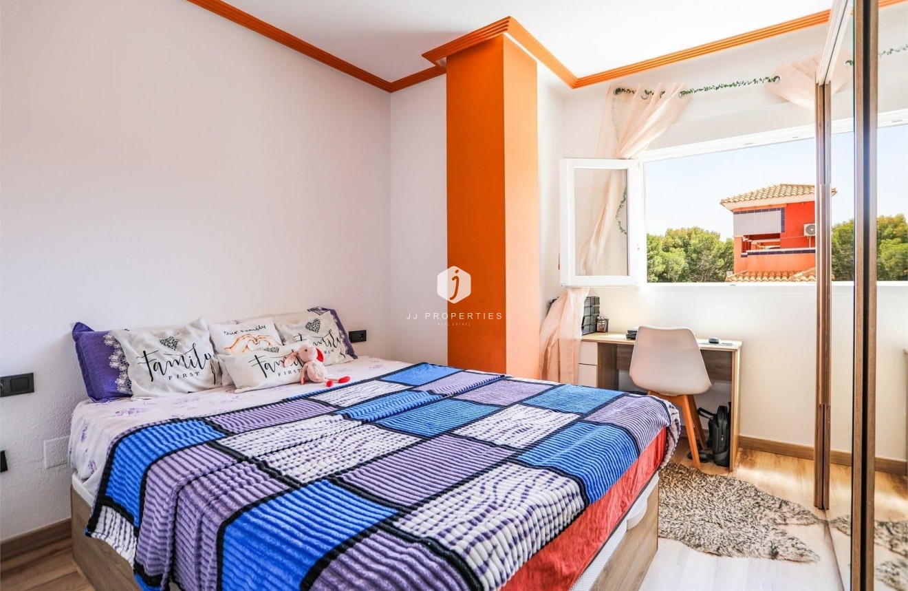 Z drugiej ręki - Mieszkanie w bloku -
Orihuela Costa - Playa Flamenca