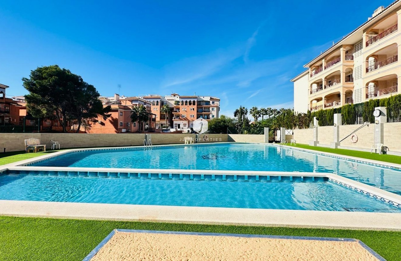 Z drugiej ręki - Mieszkanie w bloku -
Orihuela Costa - Playa Flamenca