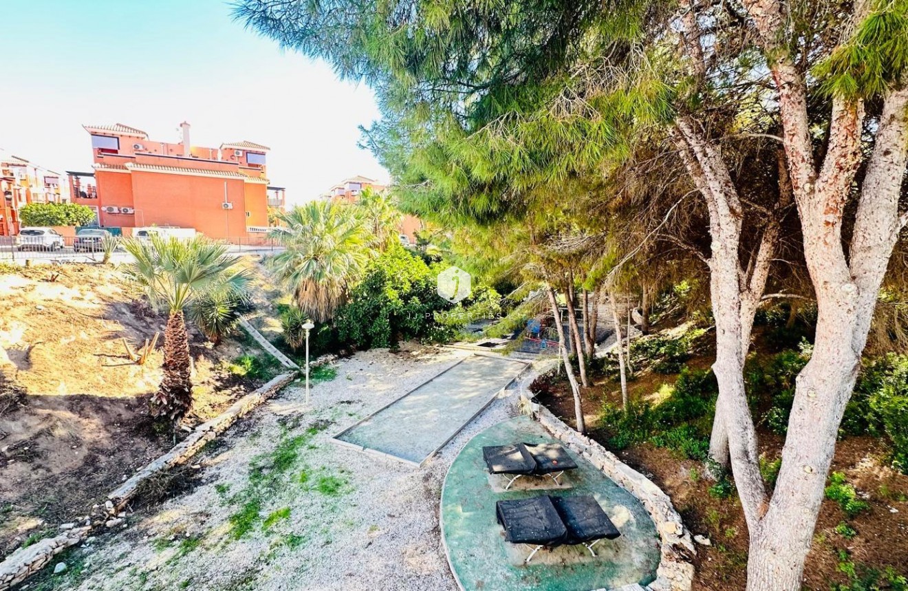 Z drugiej ręki - Mieszkanie w bloku -
Orihuela Costa - Playa Flamenca