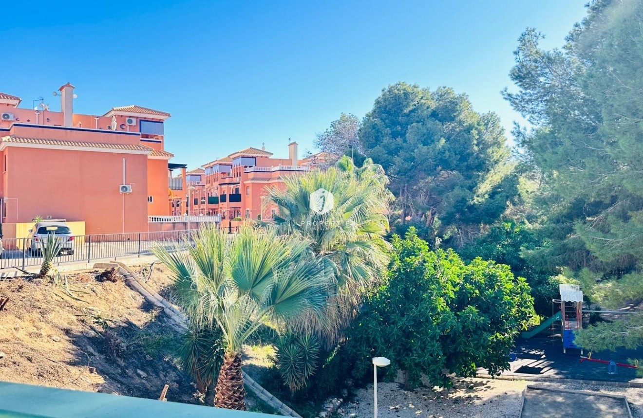 Z drugiej ręki - Mieszkanie w bloku -
Orihuela Costa - Playa Flamenca