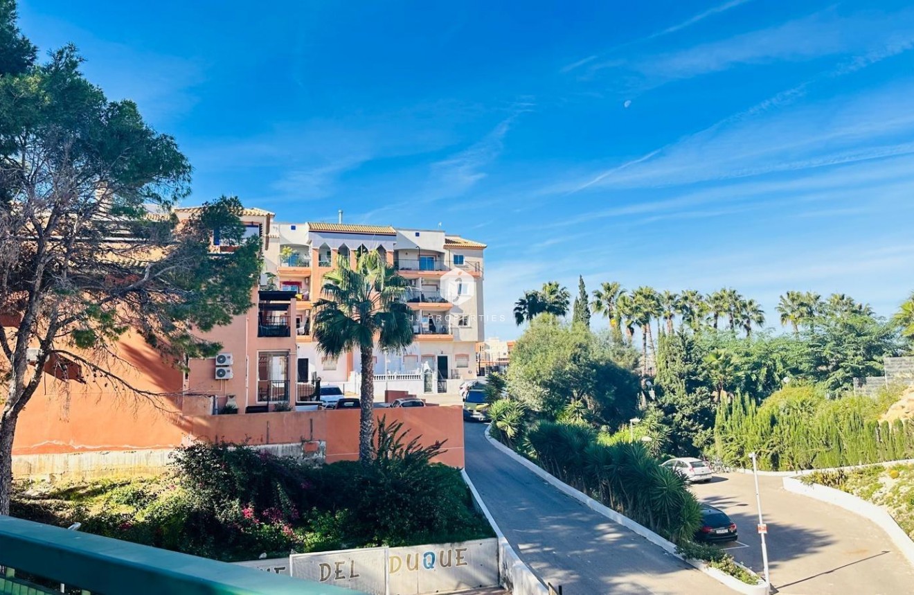 Z drugiej ręki - Mieszkanie w bloku -
Orihuela Costa - Playa Flamenca