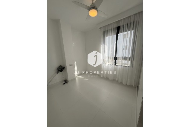 Z drugiej ręki - Mieszkanie w bloku -
San Miguel de Salinas - Inland