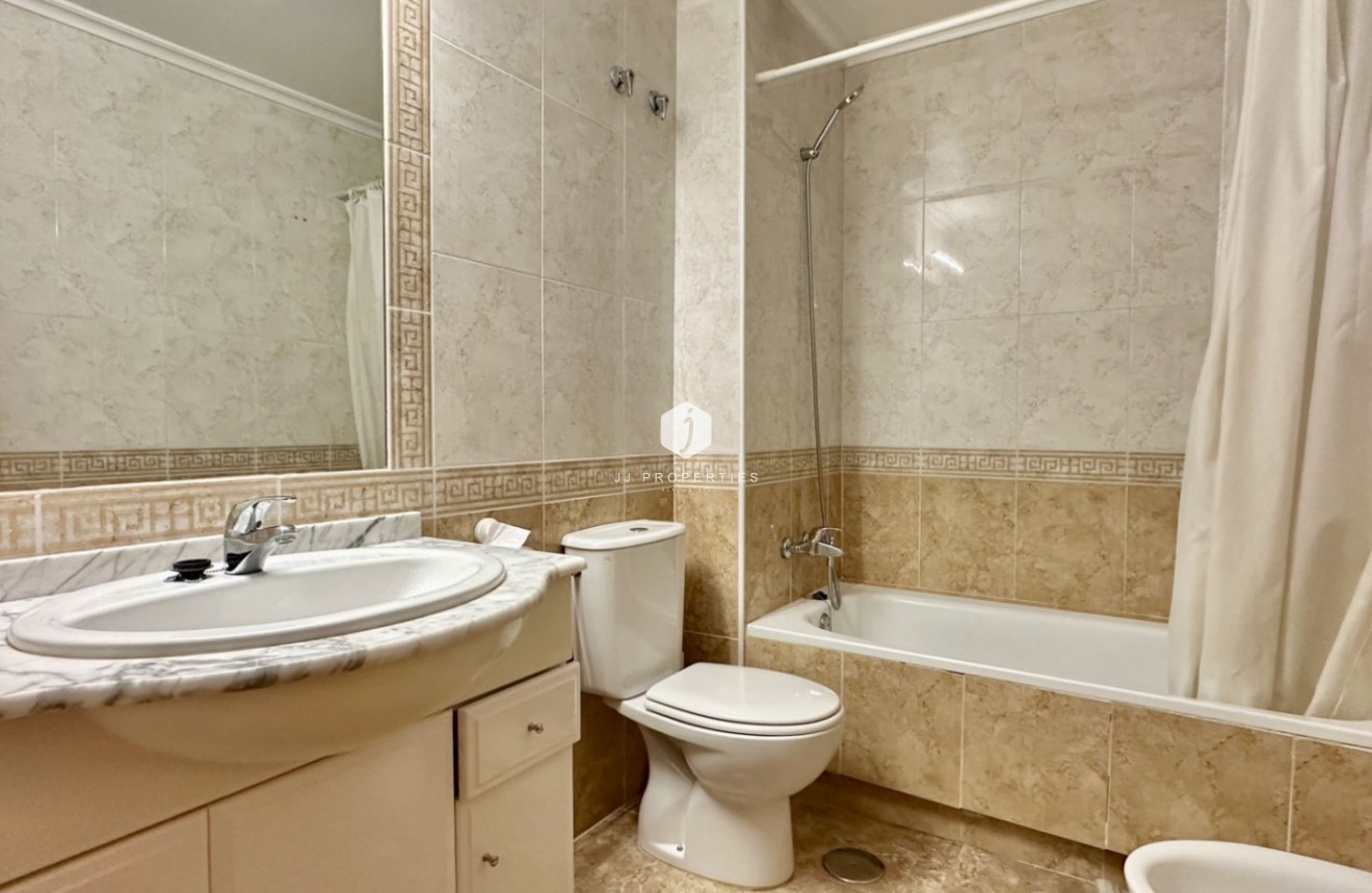 Z drugiej ręki - Mieszkanie w bloku -
Orihuela Costa - Costa Blanca