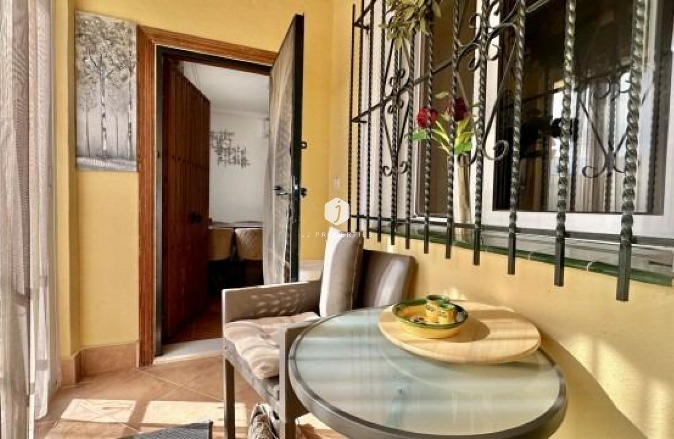 Z drugiej ręki - Szalet -
Orihuela Costa - Costa Blanca