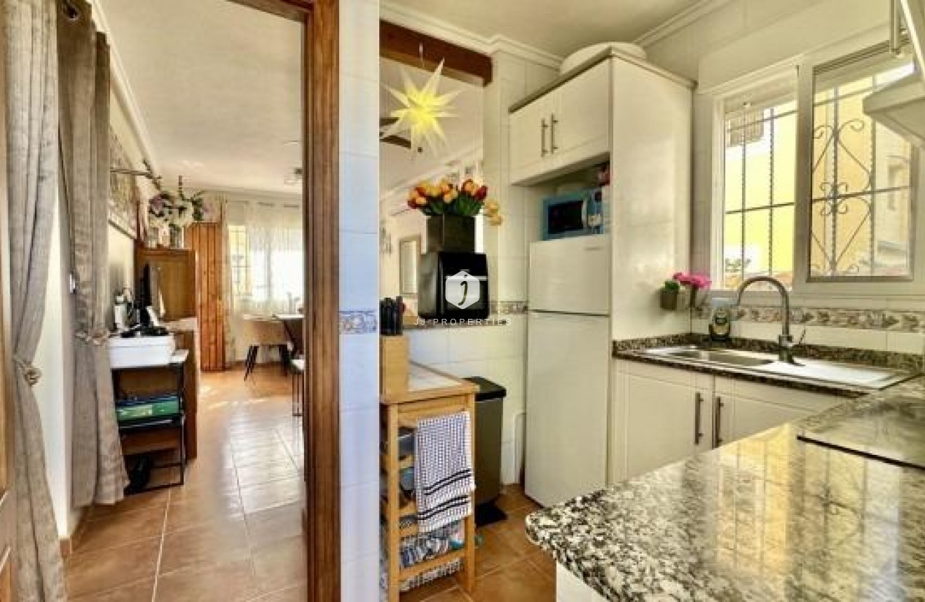 Z drugiej ręki - Szalet -
Orihuela Costa - Costa Blanca