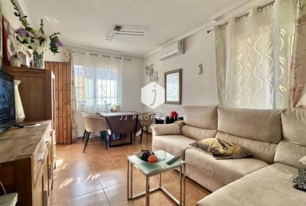 Z drugiej ręki - Szalet -
Orihuela Costa - Costa Blanca