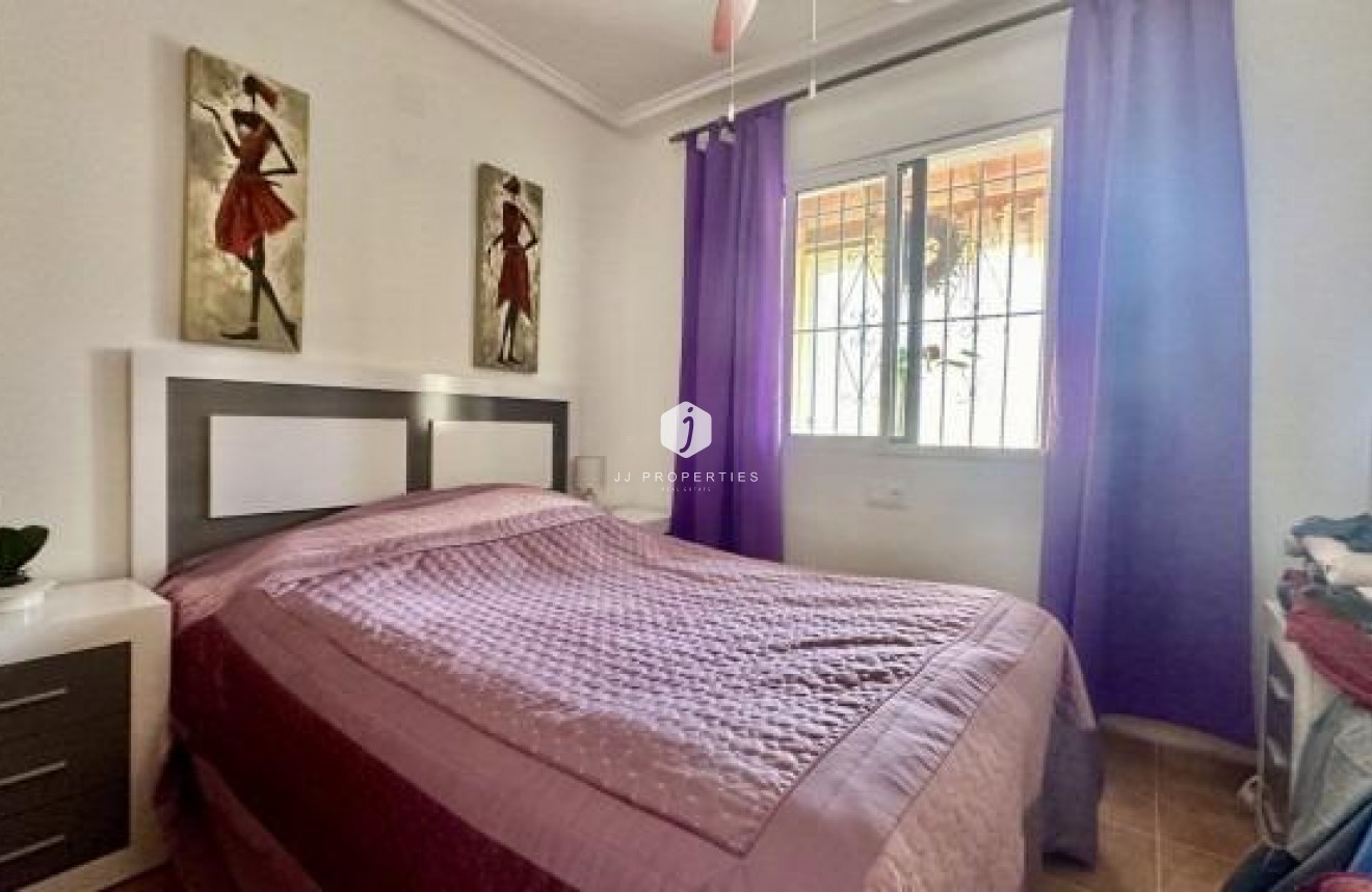 Z drugiej ręki - Szalet -
Orihuela Costa - Costa Blanca