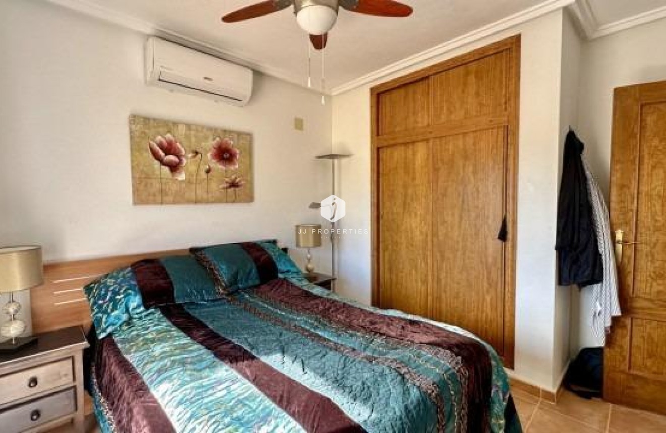 Z drugiej ręki - Szalet -
Orihuela Costa - Costa Blanca