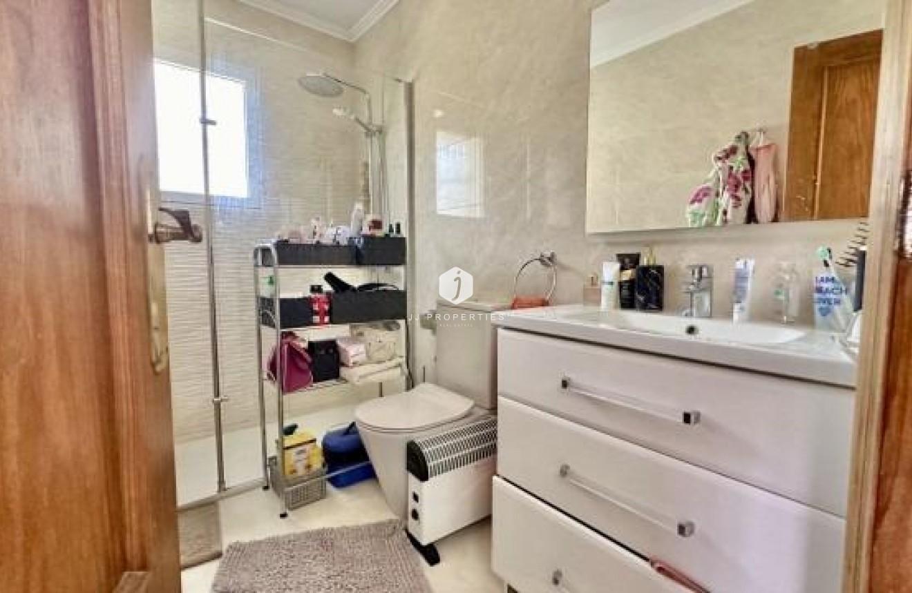 Z drugiej ręki - Szalet -
Orihuela Costa - Costa Blanca