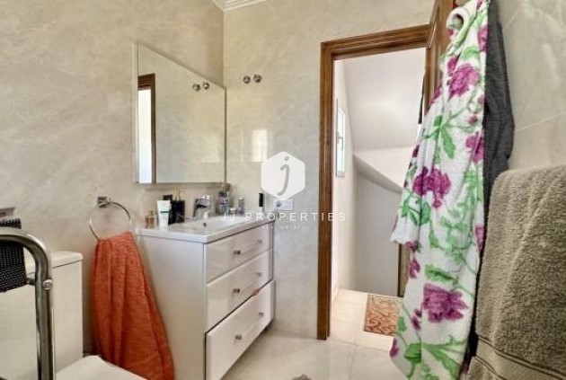 Z drugiej ręki - Szalet -
Orihuela Costa - Costa Blanca