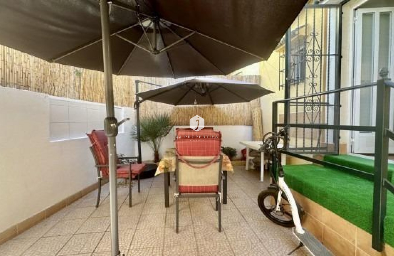 Z drugiej ręki - Szalet -
Orihuela Costa - Costa Blanca