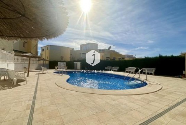 Z drugiej ręki - Szalet -
Orihuela Costa - Costa Blanca