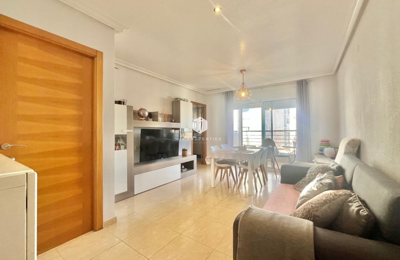 Segunda mano - Apartamento / piso -
Torrevieja - Centro