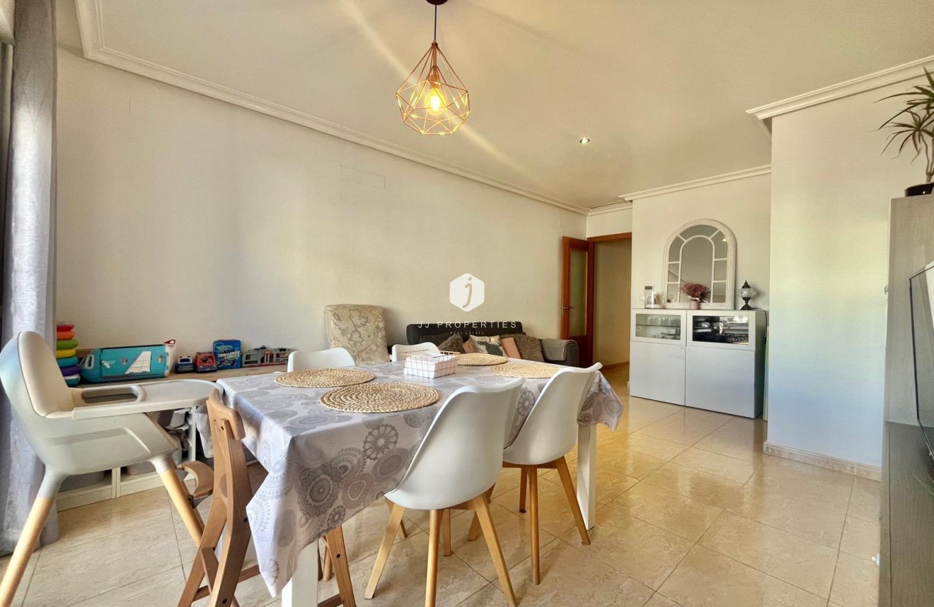 Segunda mano - Apartamento / piso -
Torrevieja - Centro