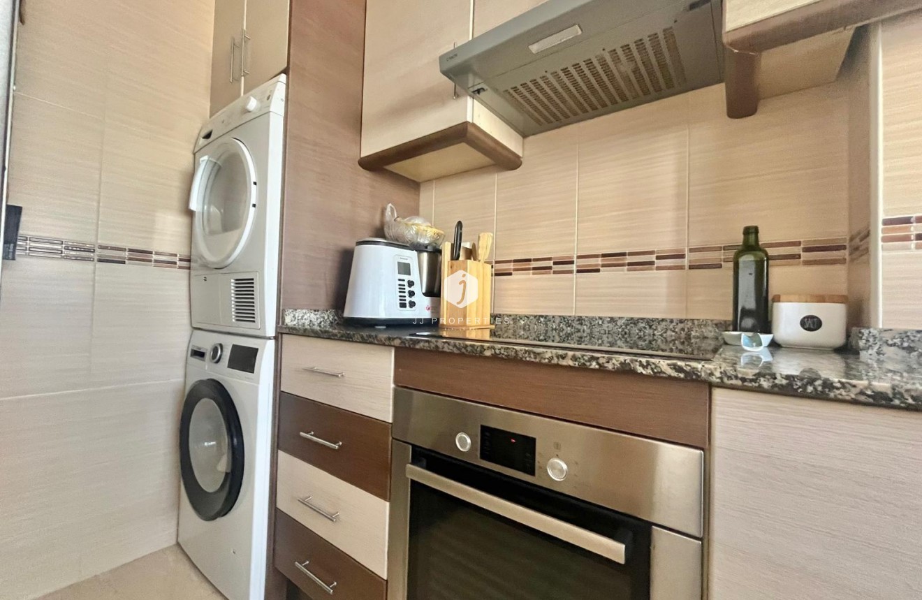 Segunda mano - Apartamento / piso -
Torrevieja - Centro