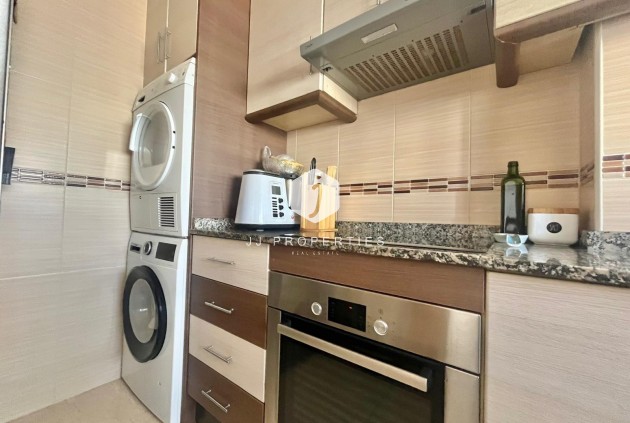 Segunda mano - Apartamento / piso -
Torrevieja - Centro