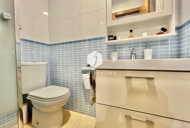 Segunda mano - Apartamento / piso -
Torrevieja - Centro