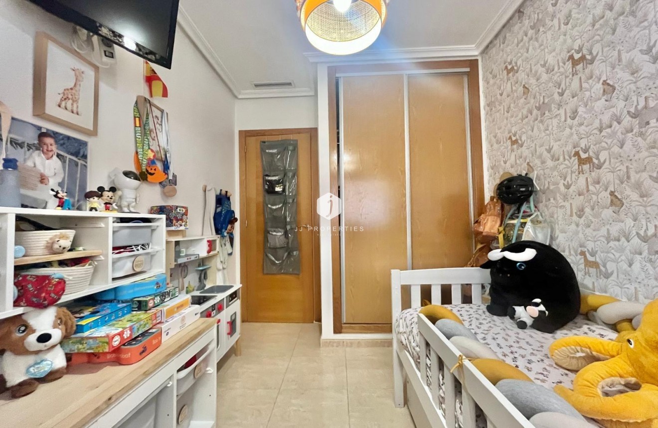 Segunda mano - Apartamento / piso -
Torrevieja - Centro