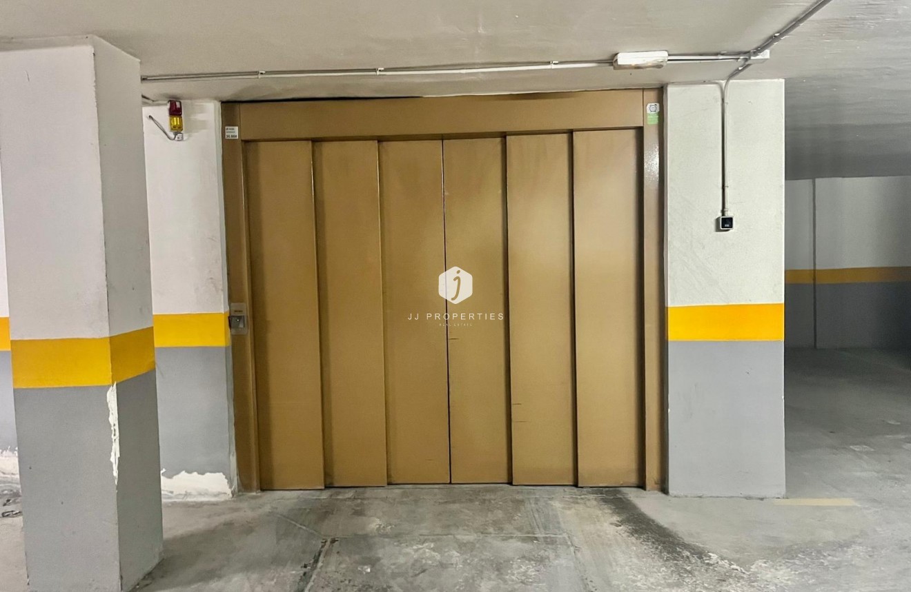 Segunda mano - Apartamento / piso -
Torrevieja - Centro