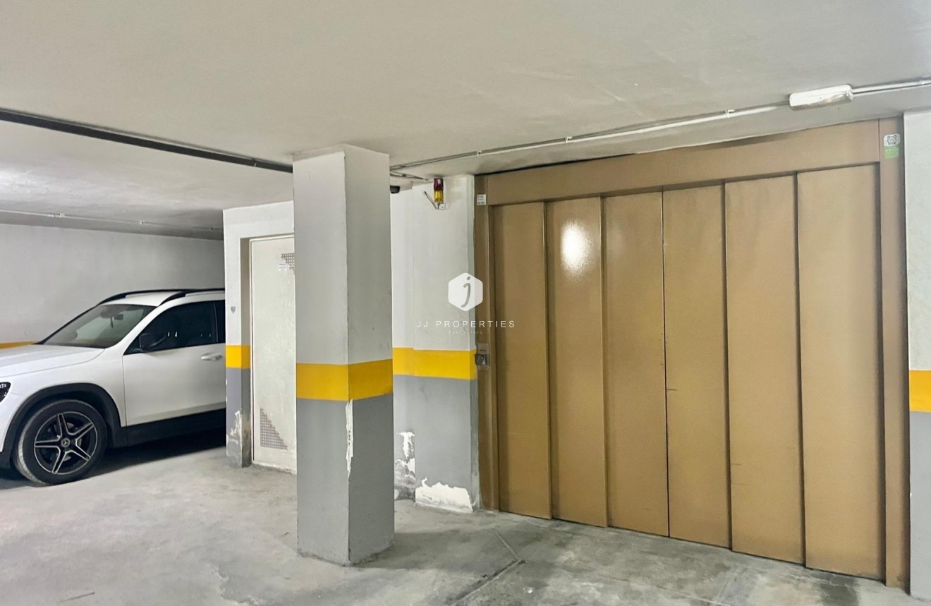 Segunda mano - Apartamento / piso -
Torrevieja - Centro