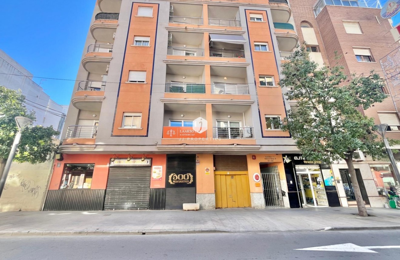 Segunda mano - Apartamento / piso -
Torrevieja - Centro