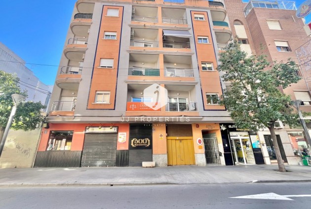 Segunda mano - Apartamento / piso -
Torrevieja - Centro