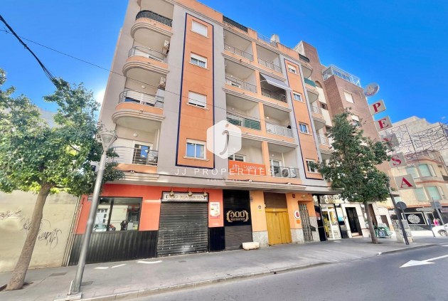Segunda mano - Apartamento / piso -
Torrevieja - Centro