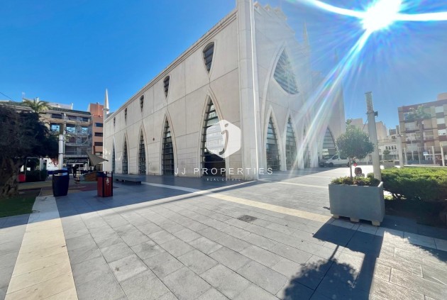 Segunda mano - Apartamento / piso -
Torrevieja - Centro