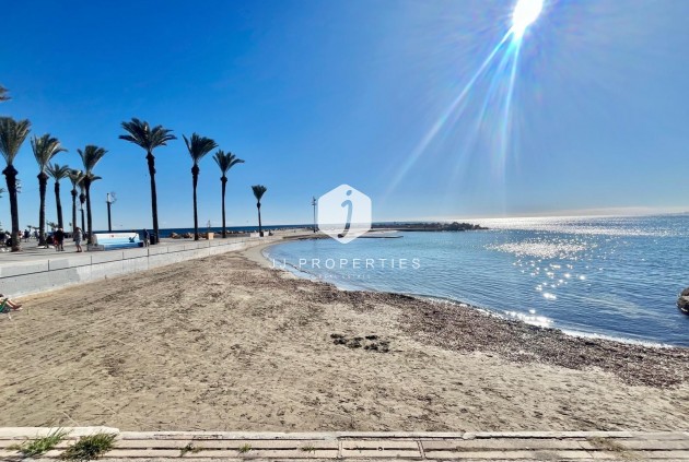 Segunda mano - Apartamento / piso -
Torrevieja - Centro