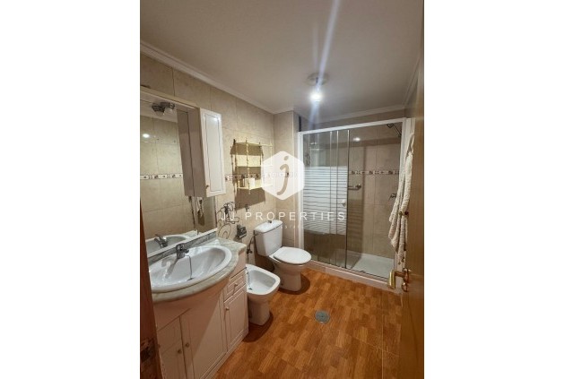 Z drugiej ręki - Daszek -
Torrevieja - Playa de los Locos