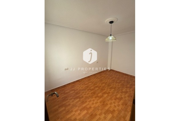 Z drugiej ręki - Daszek -
Torrevieja - Playa de los Locos