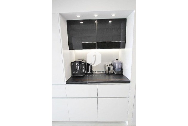 Resale - Apartment / flat -
Torrevieja