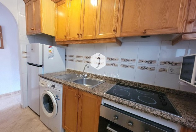 Z drugiej ręki - Mieszkanie w bloku -
Torrevieja - Playa del Cura