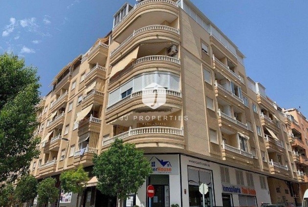 Z drugiej ręki - Mieszkanie w bloku -
Torrevieja - Playa del Cura