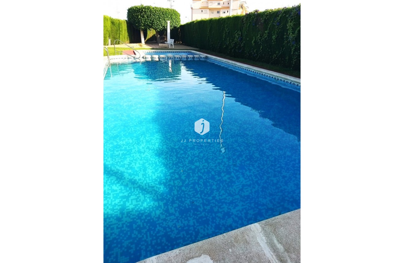 Z drugiej ręki - Szalet -
Orihuela Costa - Costa Blanca